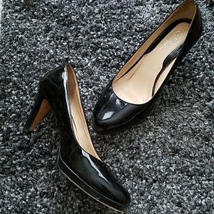 Cole Haan almond toe pump size 6